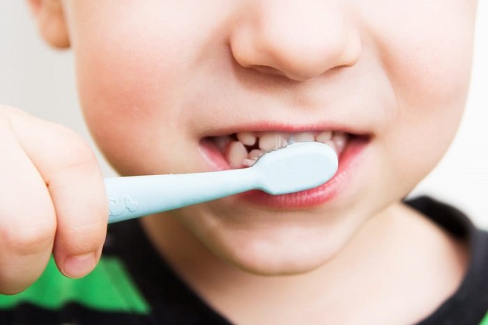 Mẹo giúp trẻ 1-2 tuổi thích đánh răng