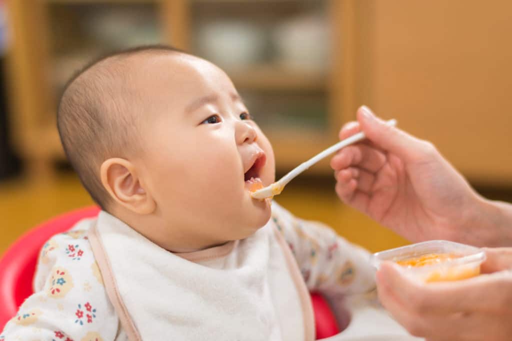 Có nên dùng siro ăn ngon cho bé trong giai đoạn ăn dặm?