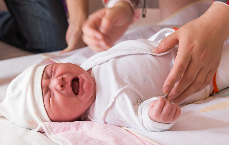 Trẻ sơ sinh khóc đêm: Nguyên nhân và cách khắc phục hiệu quả